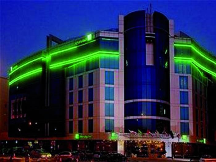 Hotel Holiday Inn Al Barsha Dubai Buchen Dubai Ab In Den Urlaub De