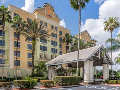 Comfort Suites Maingate East