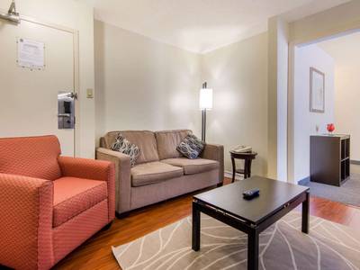 Quality Inn & Suites Mississauga