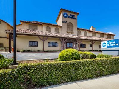 Ayres Suites Corona West (Foto)