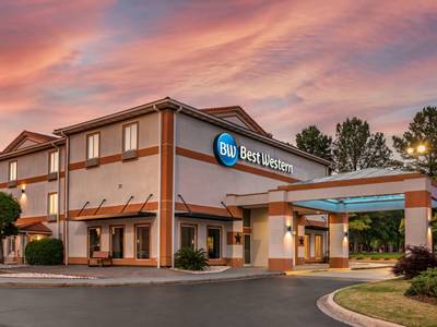 Best Western Plus Carlton Suites