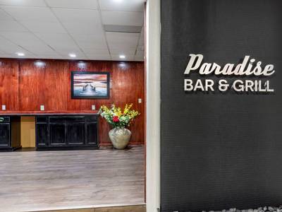 Best Western Plus Lake Front Hotel