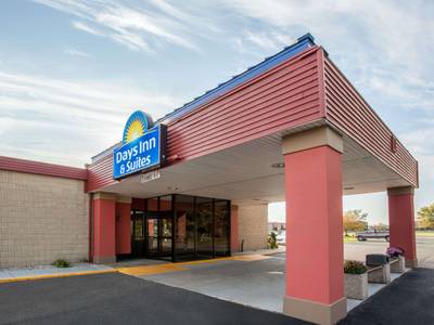 Days Inn & Suites Mount Pleasant