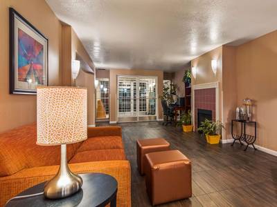 Best Western Luxury Inn