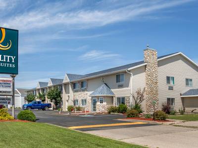 Bluffview Inn & Suites