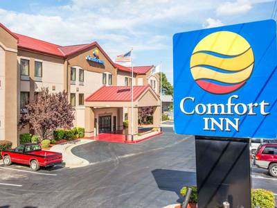 Comfort Inn & Suites At Stone Mountain