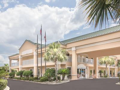 Baymont Inn & Suites Crestview