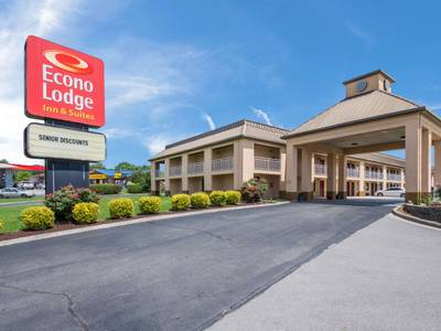 Econo Lodge Inn & Suites East