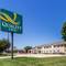Quality Inn - Marshall