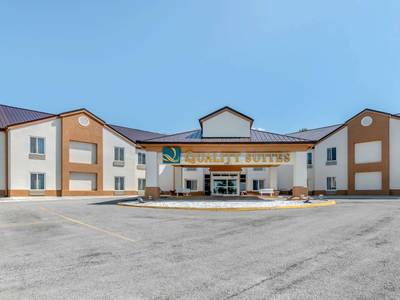 Quality Suites Airport