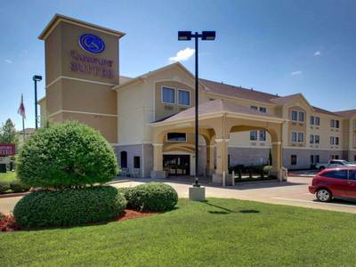 Comfort Suites At South Broadway Mall