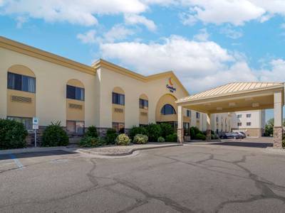 Comfort Suites (Foto)