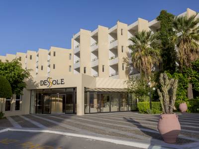 Dolphin Bay Family Beach Resort