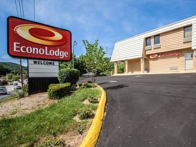 Econo Lodge Biltmore