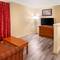 Econo Lodge Inn & Suites