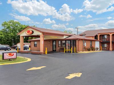 Econo Lodge North