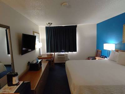 Rodeway Inn University