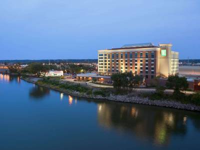 Embassy Suites East Peoria Hotel & Riverfront Conference Center