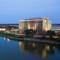 Embassy Suites East Peoria Hotel & Riverfront Conference Center