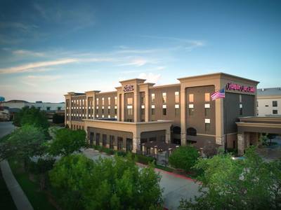 Hampton Inn and Suites DFW West
