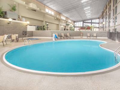 Holiday Inn Express Hotel & Suites Urbana - Champaign (U of I Area)