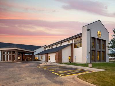 Holiday Inn Express Hotel & Suites Watertown