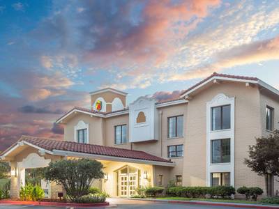 Super 8 Austell Six Flags