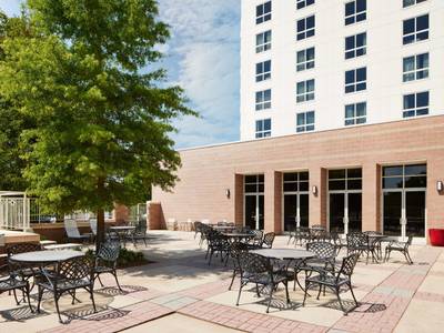 Renaissance Charlotte Suites