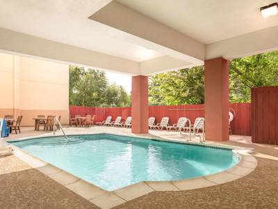 Country Inn & Suites by Radisson, Houston Intercontinental Airport South, TX