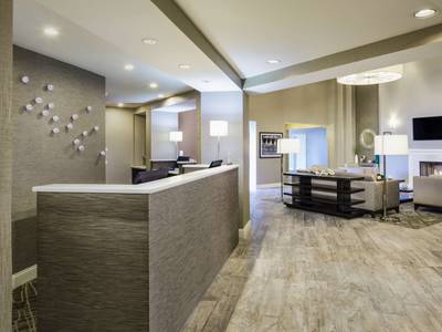 DoubleTree by Hilton Hotel Laurel