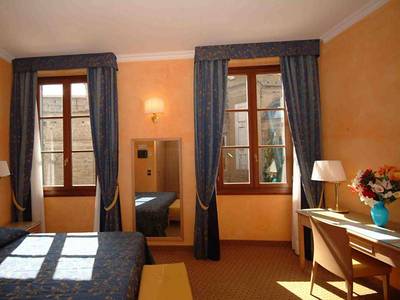 Solo Experience Hotel