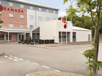 Ramada Wakefield