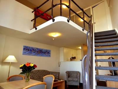 Metro Apartments on Darling Harbour