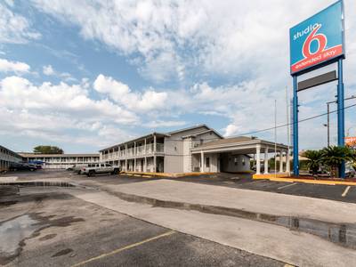 Studio 6 San Antonio Tx