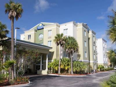 Days Inn & Suites Fort Pierce I-95