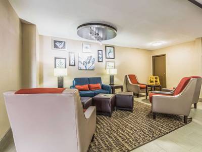 Comfort Inn North Dallas Near the Galleria