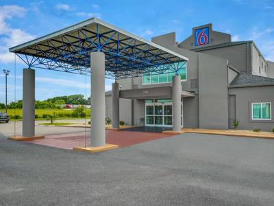 Motel 6 Montgomery Airport