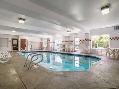 Comfort Suites Airport