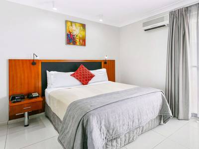 Comfort Inn & Suites Burwood