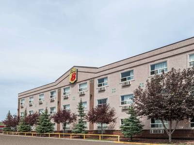 Super 8 Edmonton West