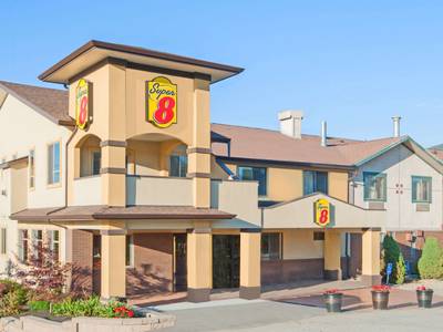 Super 8 Motel - Salmon Arm