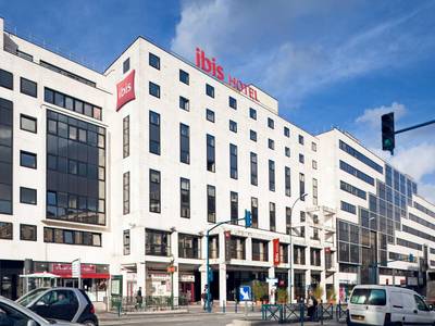Hôtel ibis Paris Pantin Église