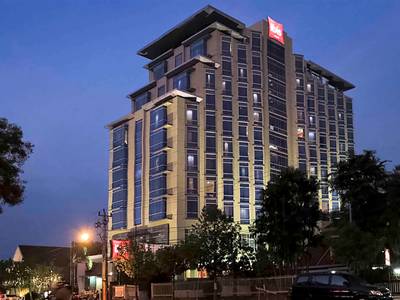 Hotel ibis Semarang Simpang Lima
