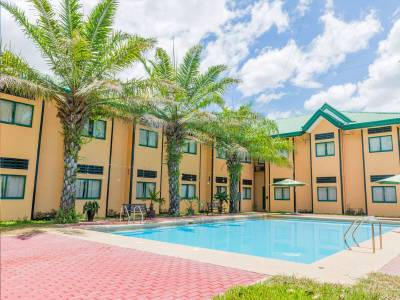 Microtel Inn & Suites Cabanatuan