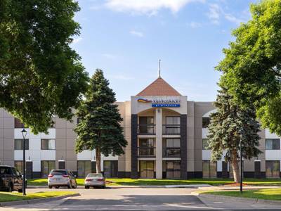 Americas Best Value Inn & Suites Shakopee