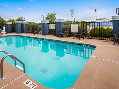 Best Western Commerce Inn