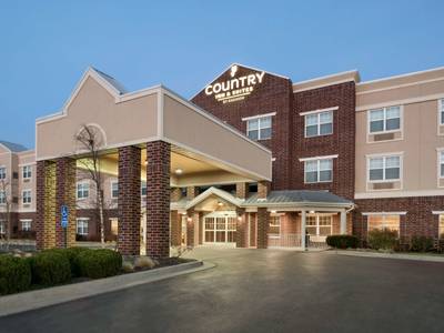 Country Inn & Suites by Radisson, Kansas City at Village West, KS