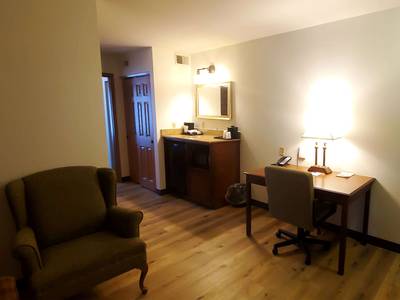 Country Inn & Suites by Radisson, Youngstown West, OH