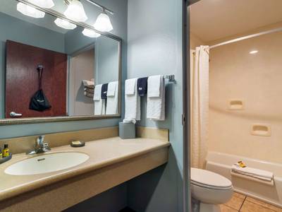 Best Western Plus Two Rivers Hotel & Suites