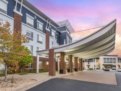 Cambria Hotel & Suites Minneapolis Maple Grove